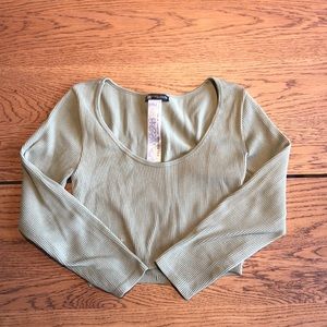Zara Cropped 3/4 sleeve top